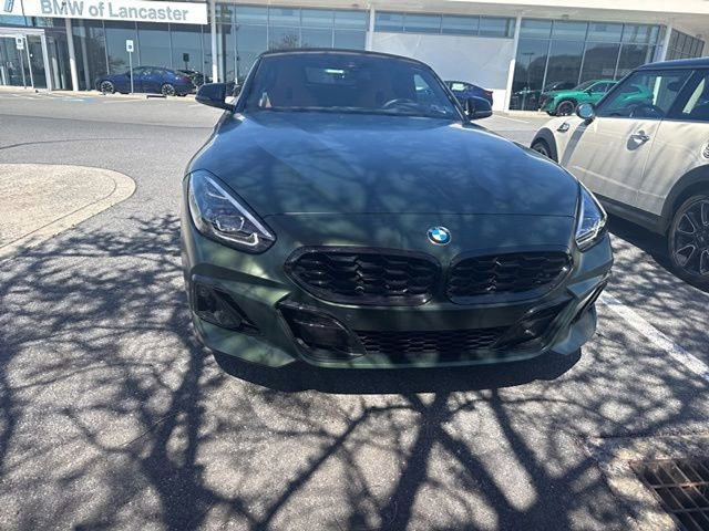 Certified 2025 BMW Z4 M40i w/ Edition RWD image 4