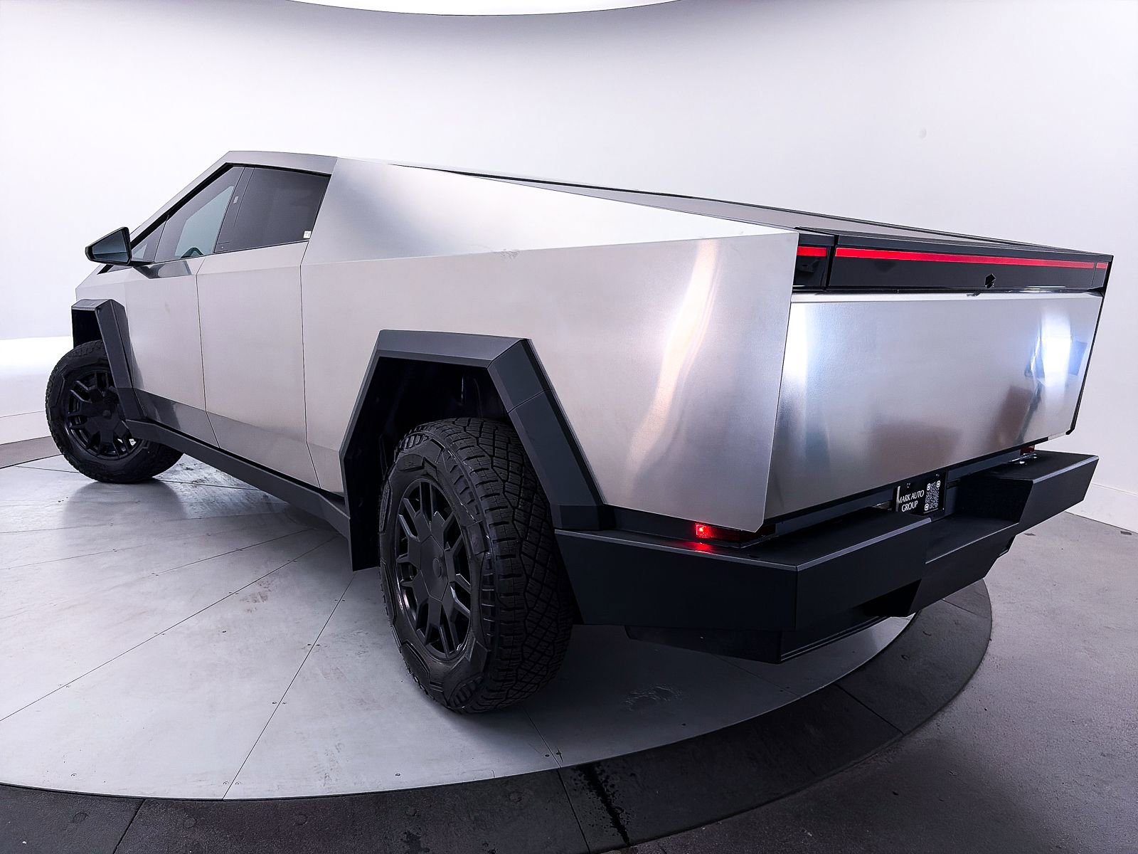 Used 2025 Tesla Cybertruck Cyberbeast AWD/4WD image 2