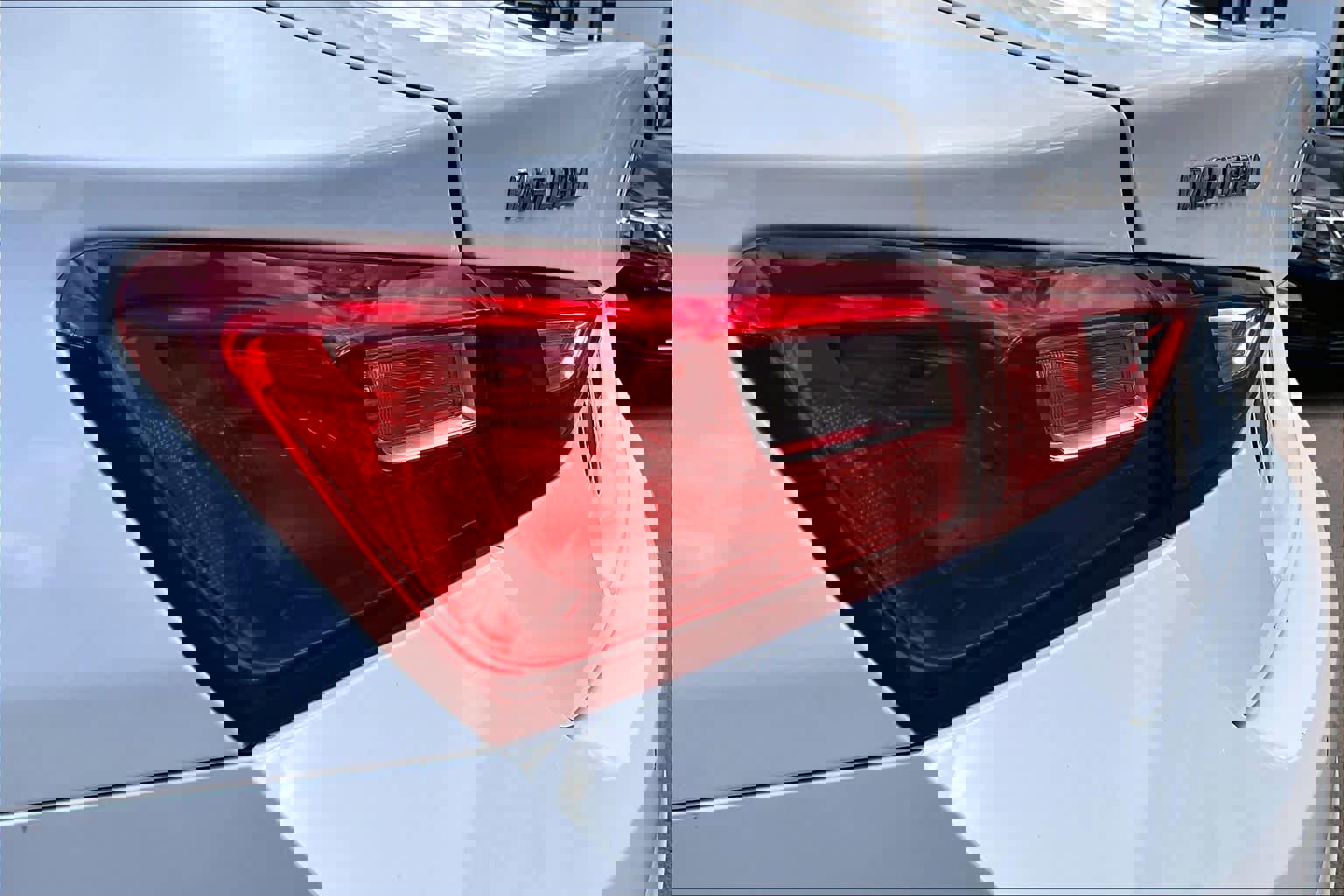 Used 2024 Chevrolet Malibu LT image 28