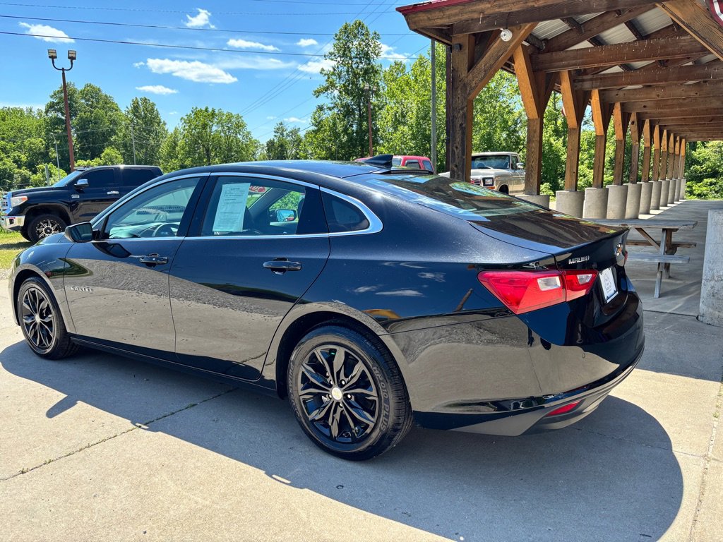 Used 2024 Chevrolet Malibu LT FWD image 2