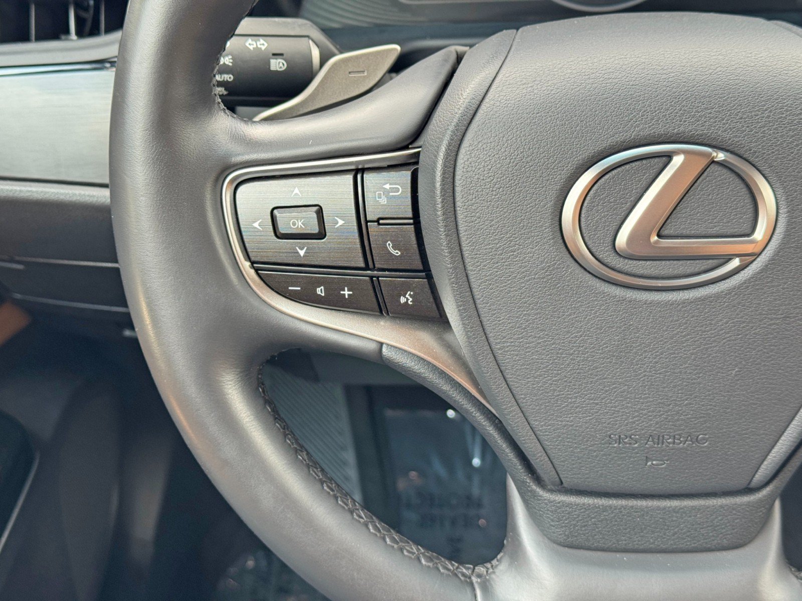 Used 2024 Lexus ES 350 w/ Premium Package FWD image 23