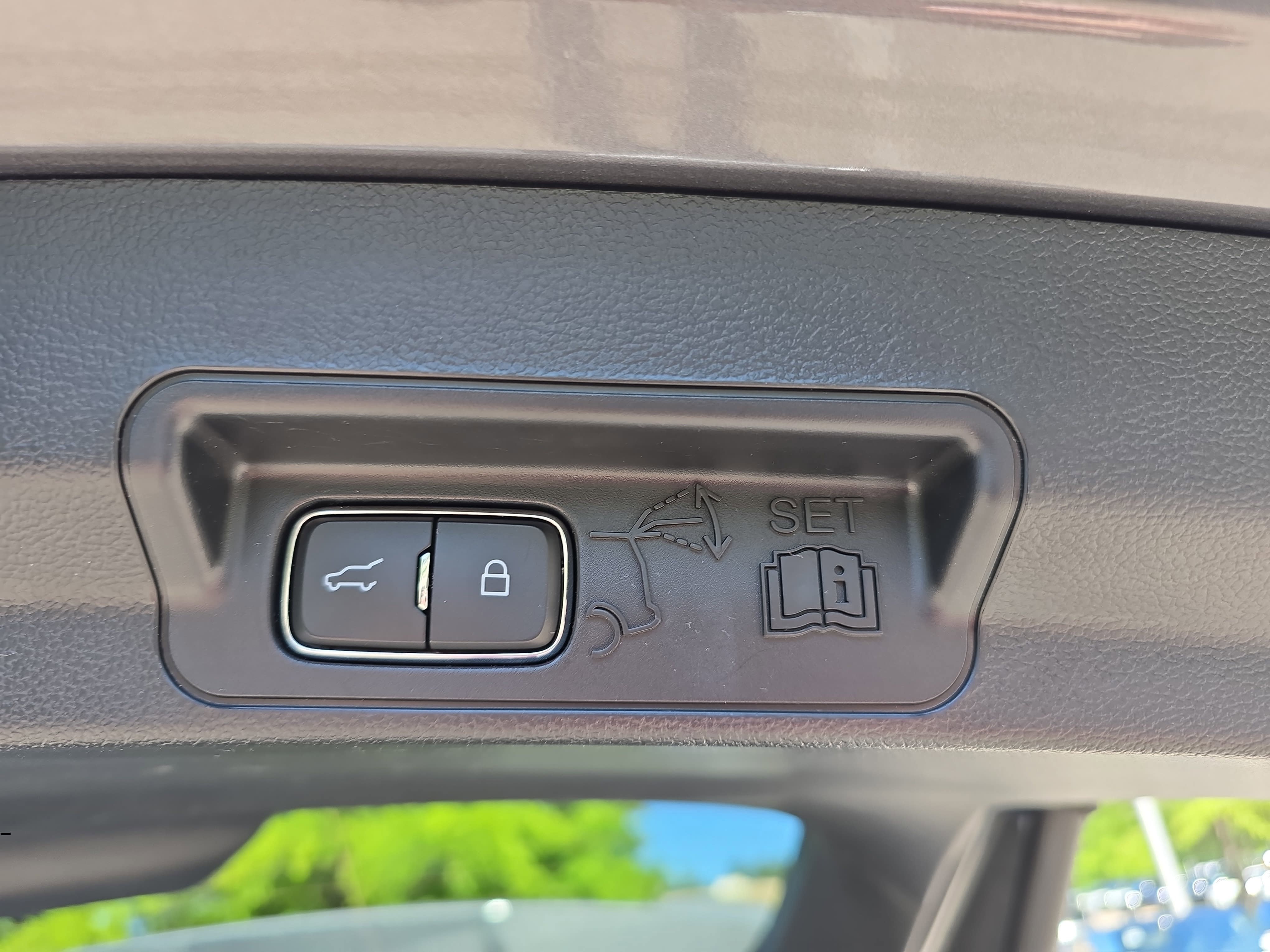 Used 2023 Ford Explorer ST-Line AWD/4WD image 14