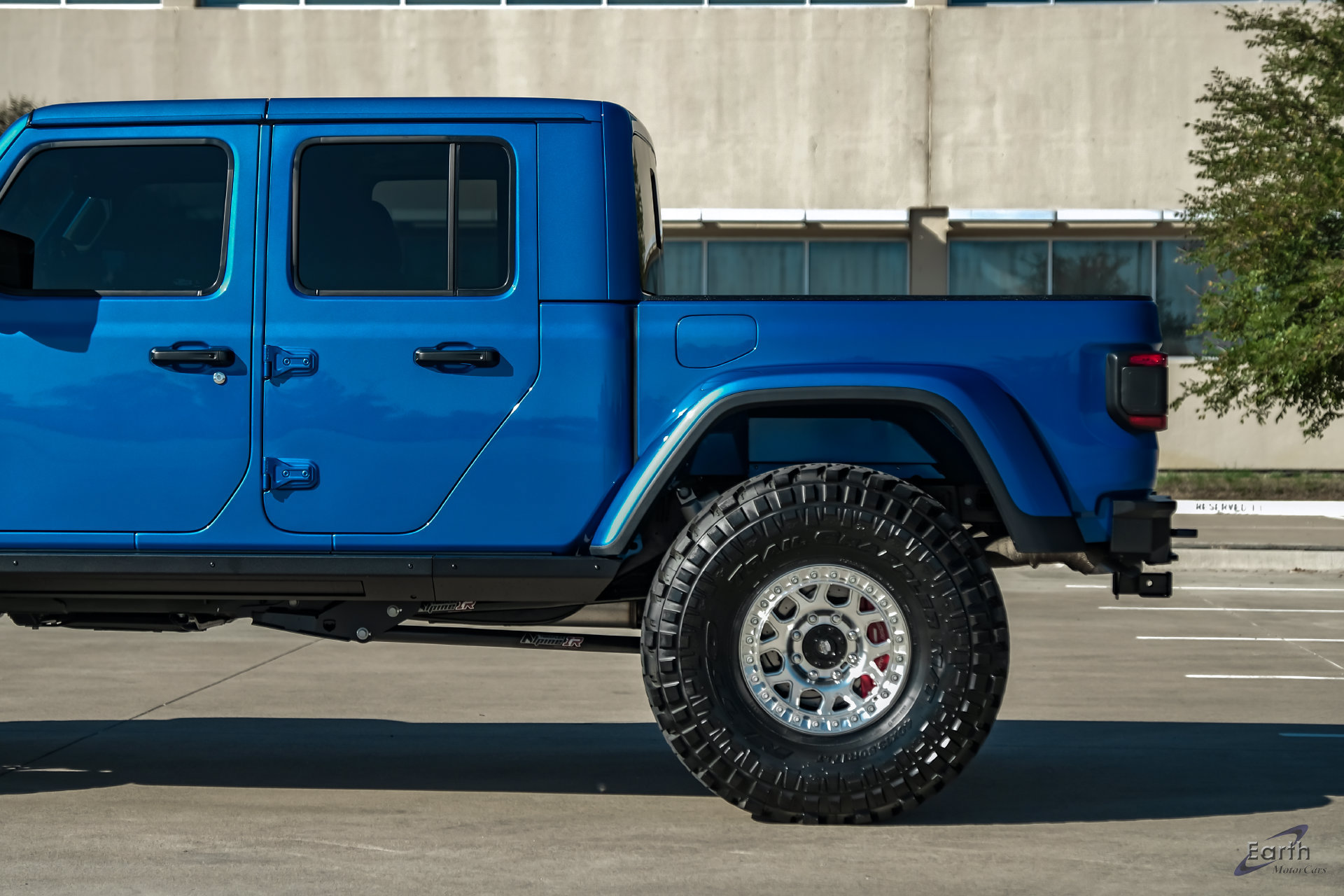Used 2023 Jeep Gladiator Rubicon w/ LED Lighting Group AWD/4WD image 11