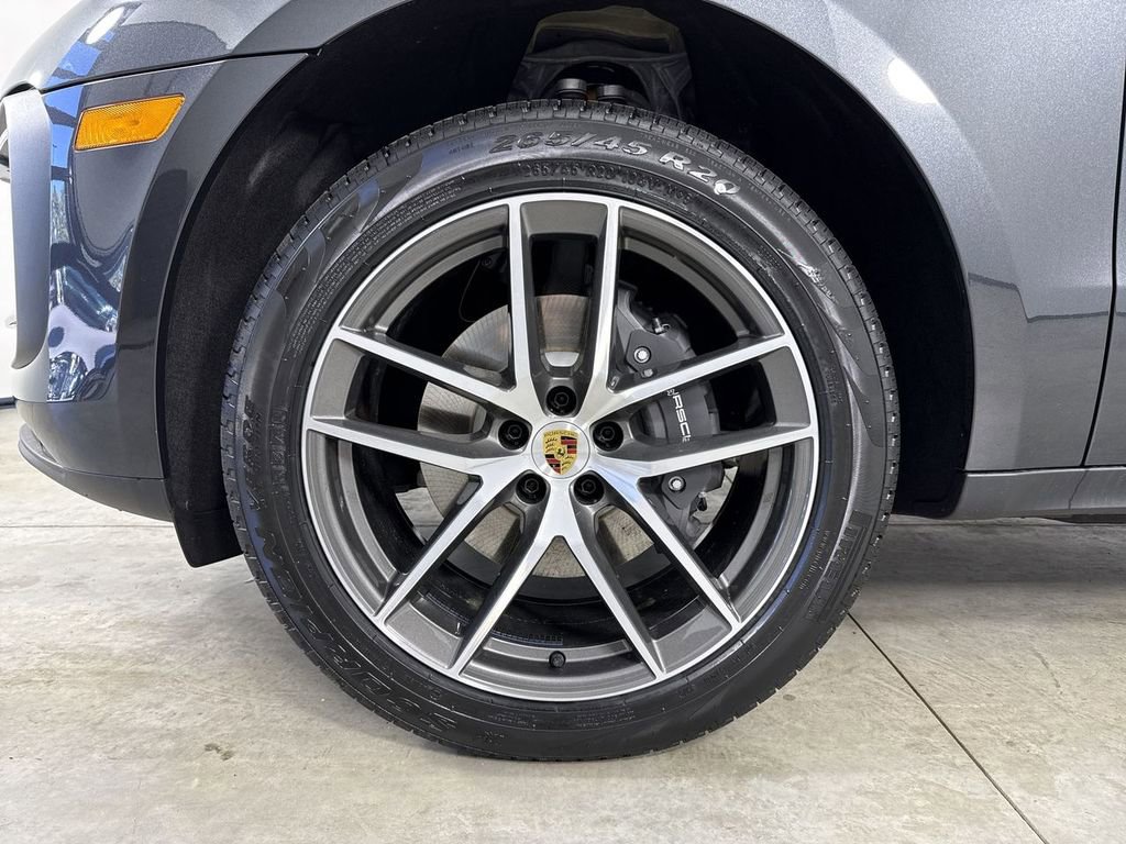 New 2026 Porsche Macan AWD/4WD image 13