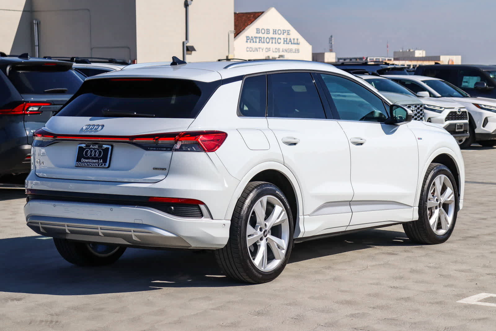 Used 2023 Audi Q4 e-tron Prestige image 7