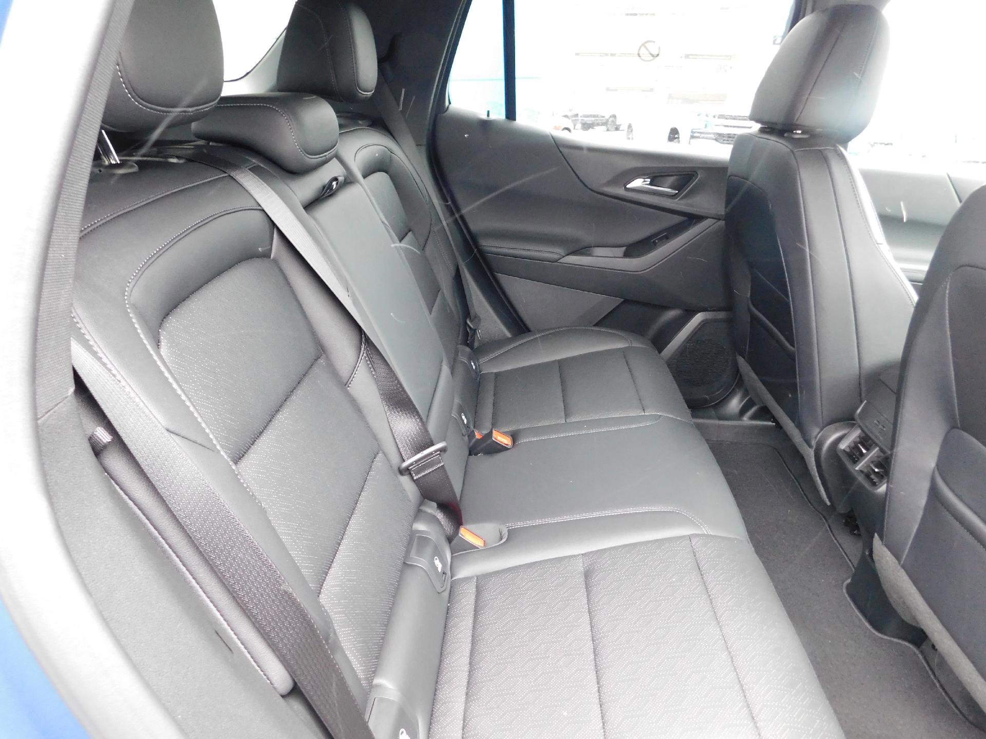 New 2026 Chevrolet Equinox LT w/ Convenience Package II image 20