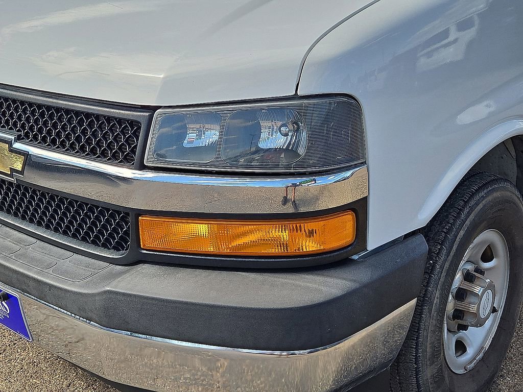 Used 2019 Chevrolet Express 3500 LT w/ LT Preferred Equipment Group image 10