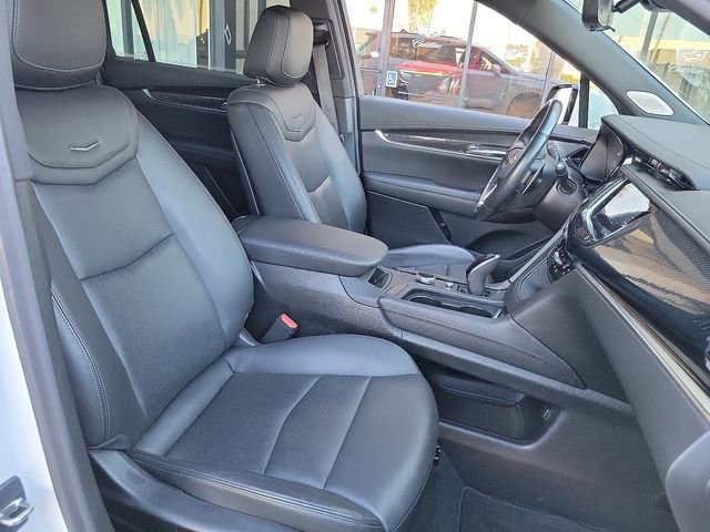 Certified 2023 Cadillac XT6 Sport w/ LPO, ONYX Package image 24