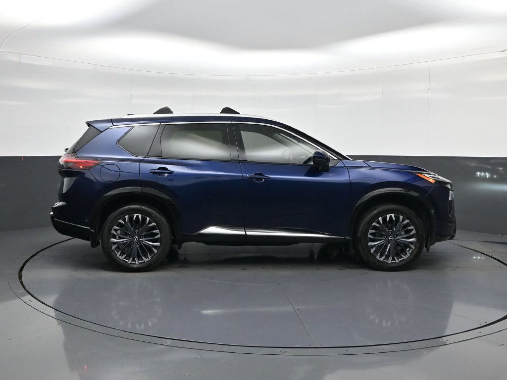 Certified 2026 Nissan Rogue Platinum w/ Platinum Premium Package AWD/4WD image 11