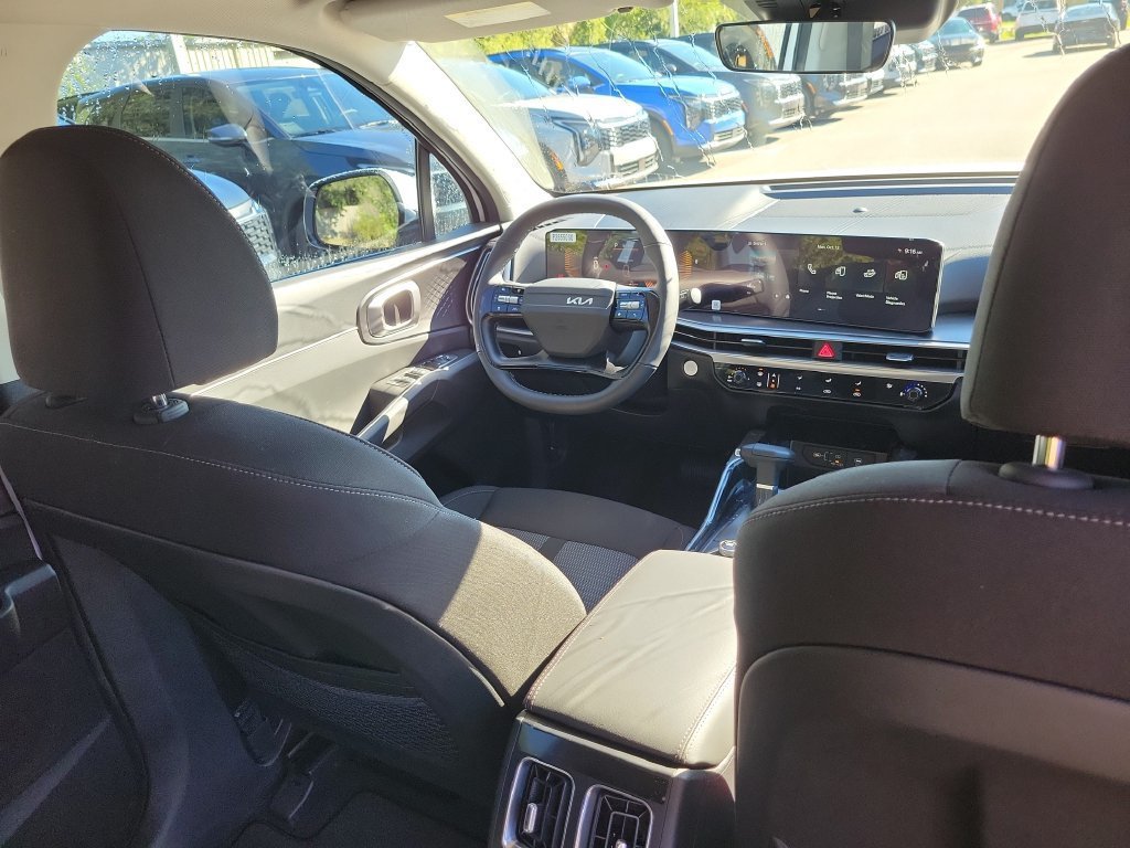 New 2026 Kia Sorento LX FWD image 11