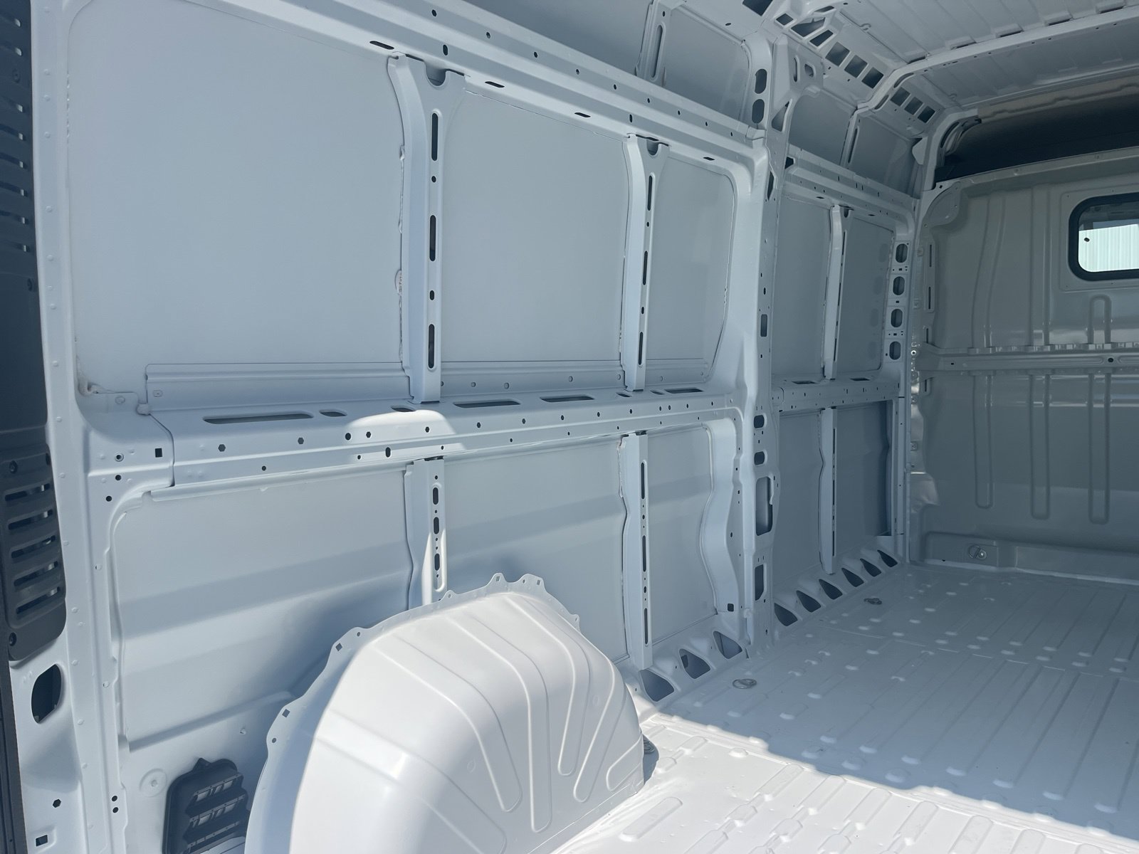 New 2026 RAM ProMaster 2500 w/ Convenience Group FWD image 33