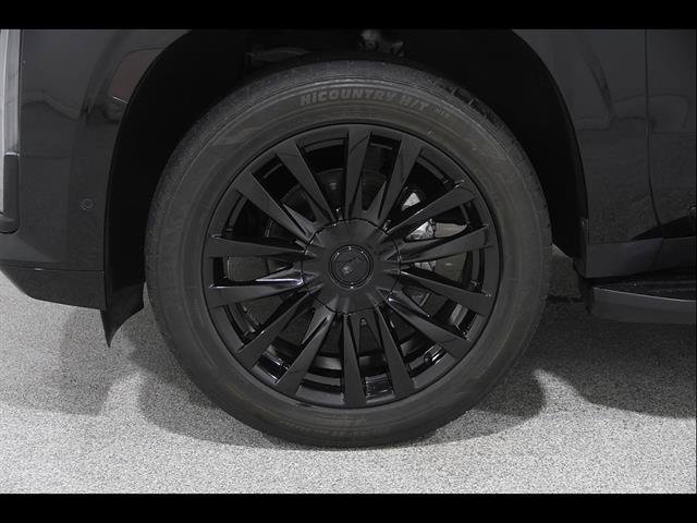 Certified 2022 Cadillac Escalade Premium Luxury AWD/4WD image 27