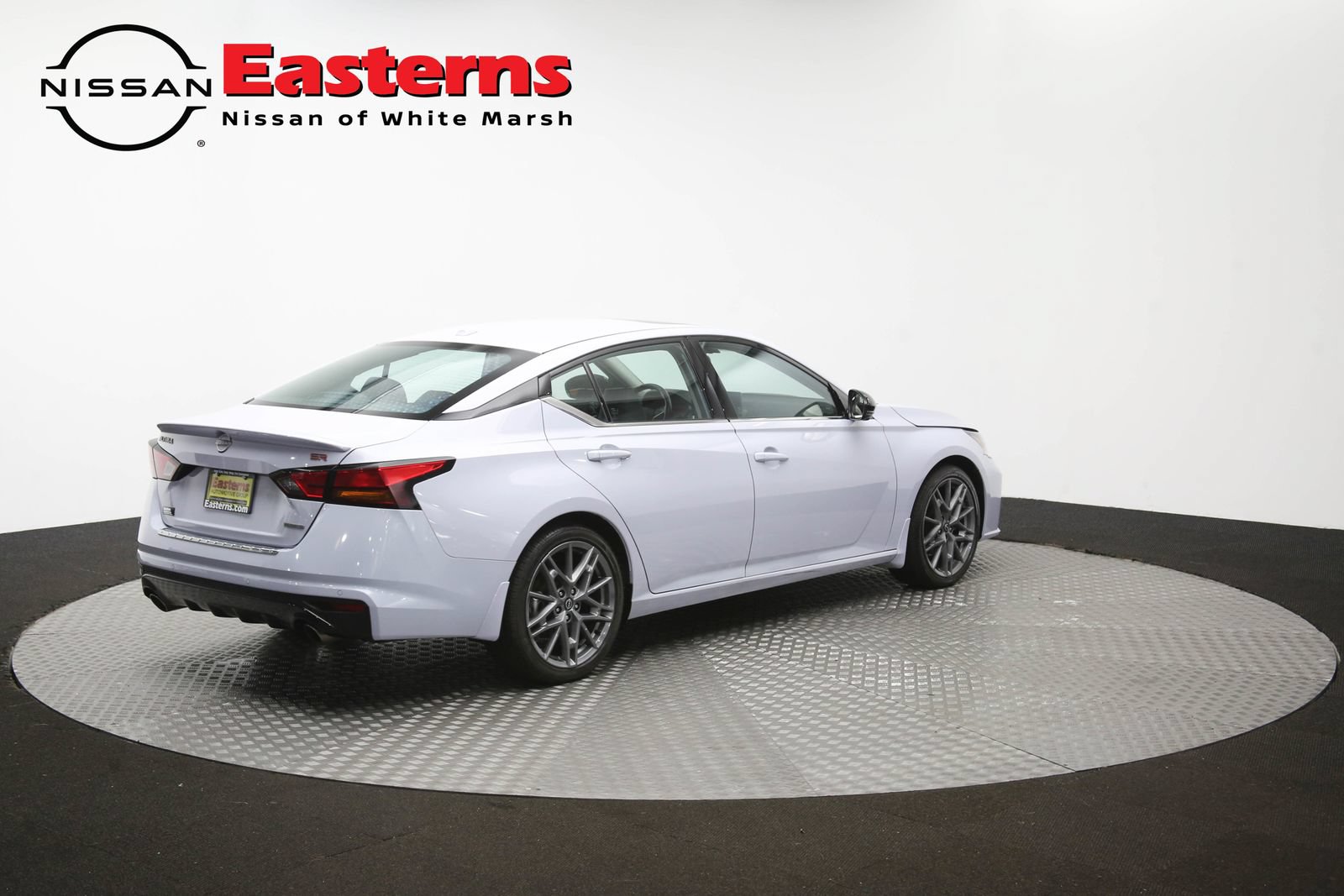 Used 2023 Nissan Altima 2.0 SR FWD image 40