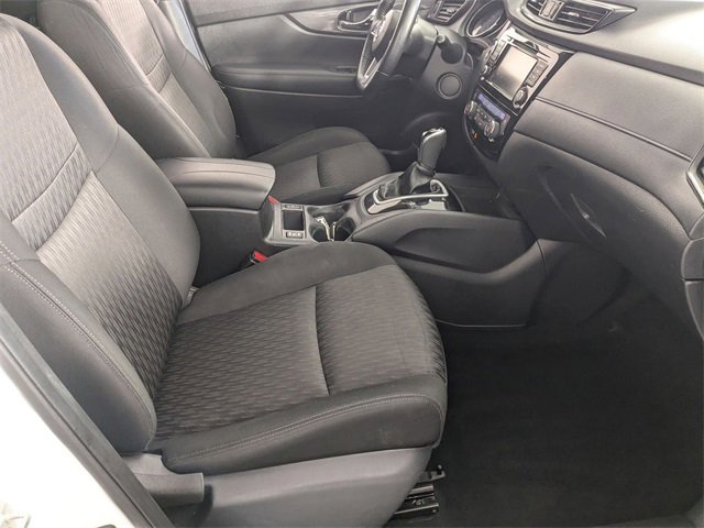 Used 2019 Nissan Rogue SV image 31