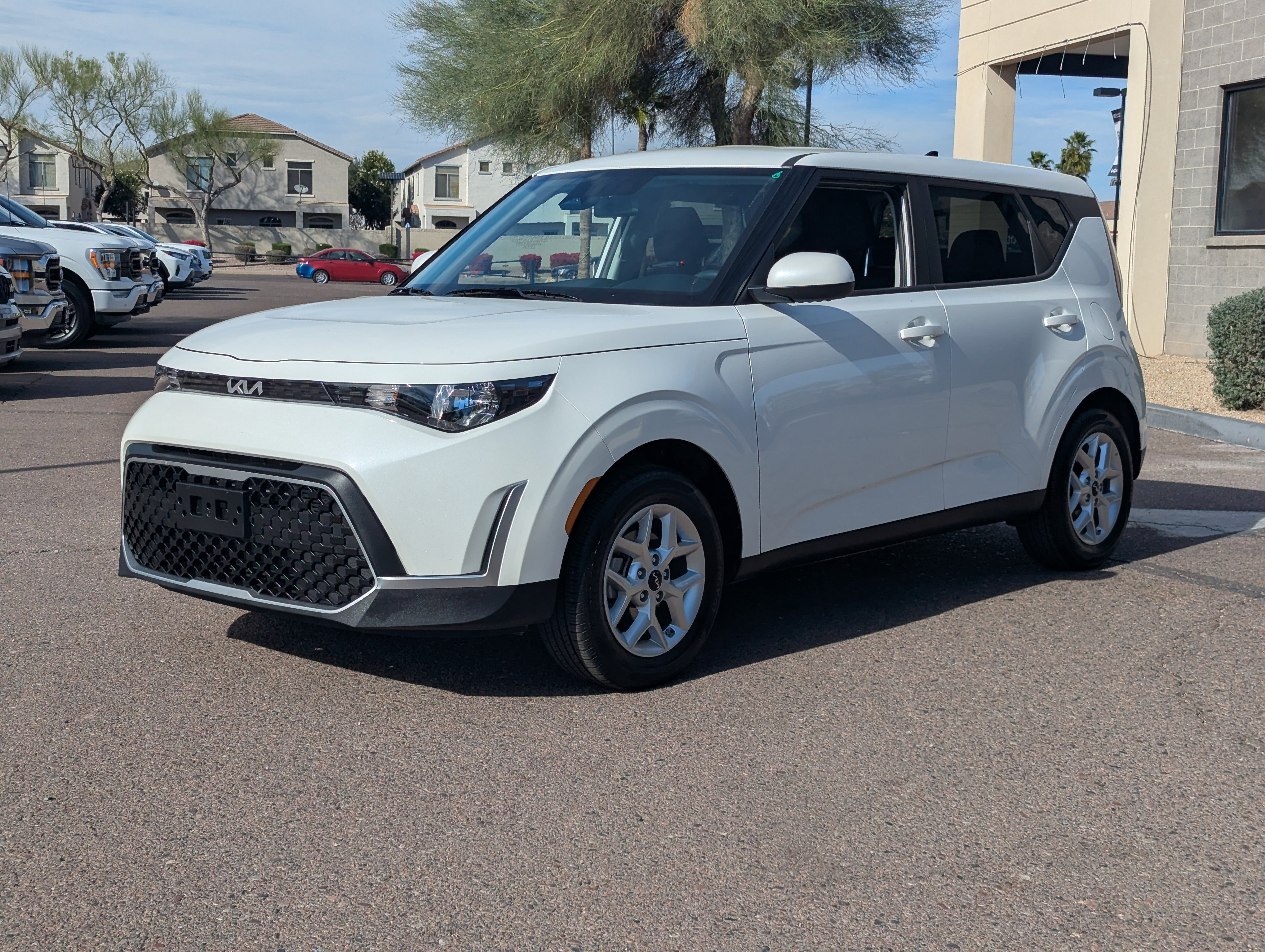 Certified 2025 Kia Soul LX image 6