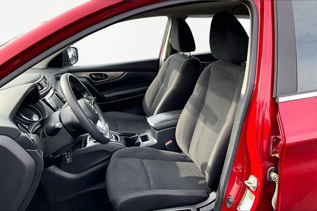 Used 2019 Nissan Rogue Sport S image 15