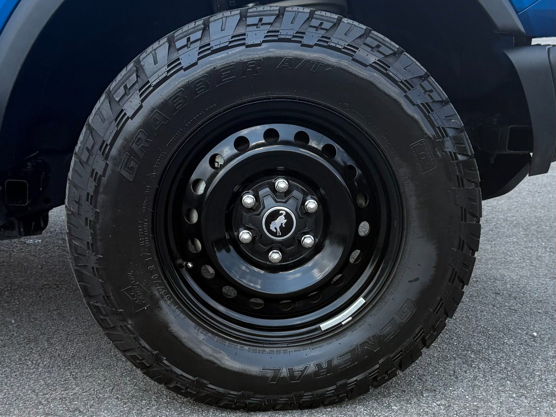 Used 2022 Ford Bronco Black Diamond AWD/4WD image 39