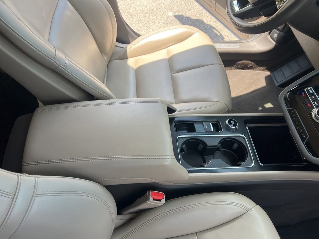 Used 2021 Lincoln Corsair FWD w/ Convenience Package image 49