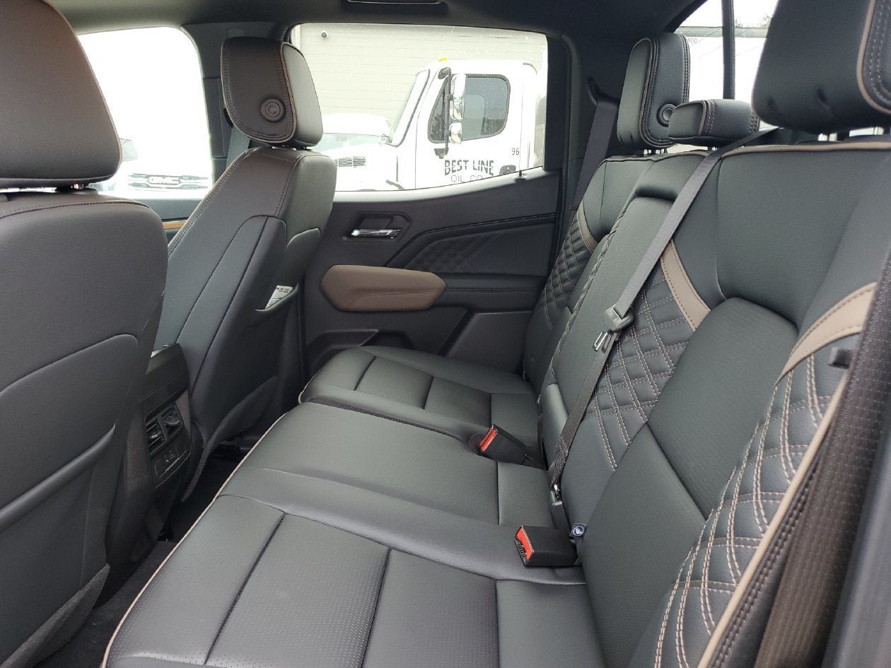 New 2026 GMC Canyon Denali AWD/4WD image 11