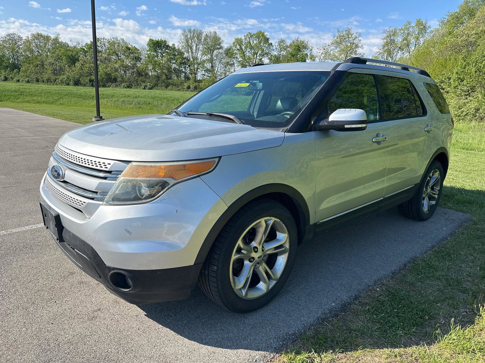 Used 2015 Ford Explorer Limited image 2