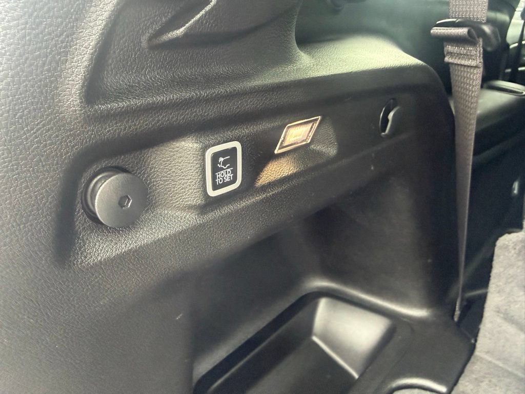 Used 2024 Jeep Grand Cherokee L Altitude AWD/4WD image 48