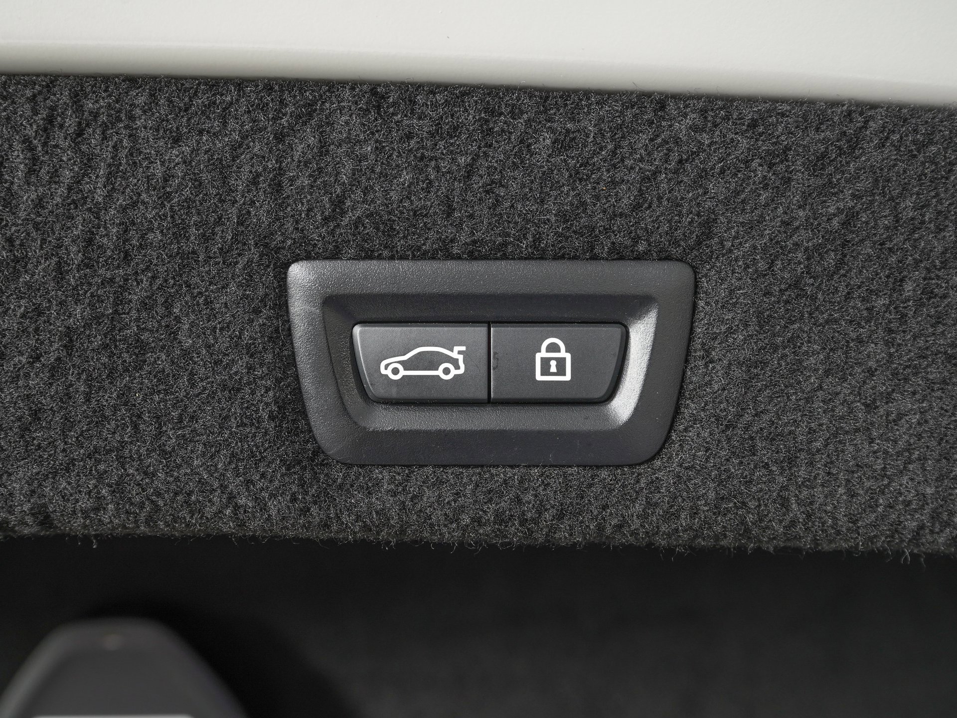 Used 2022 BMW 750i xDrive image 13