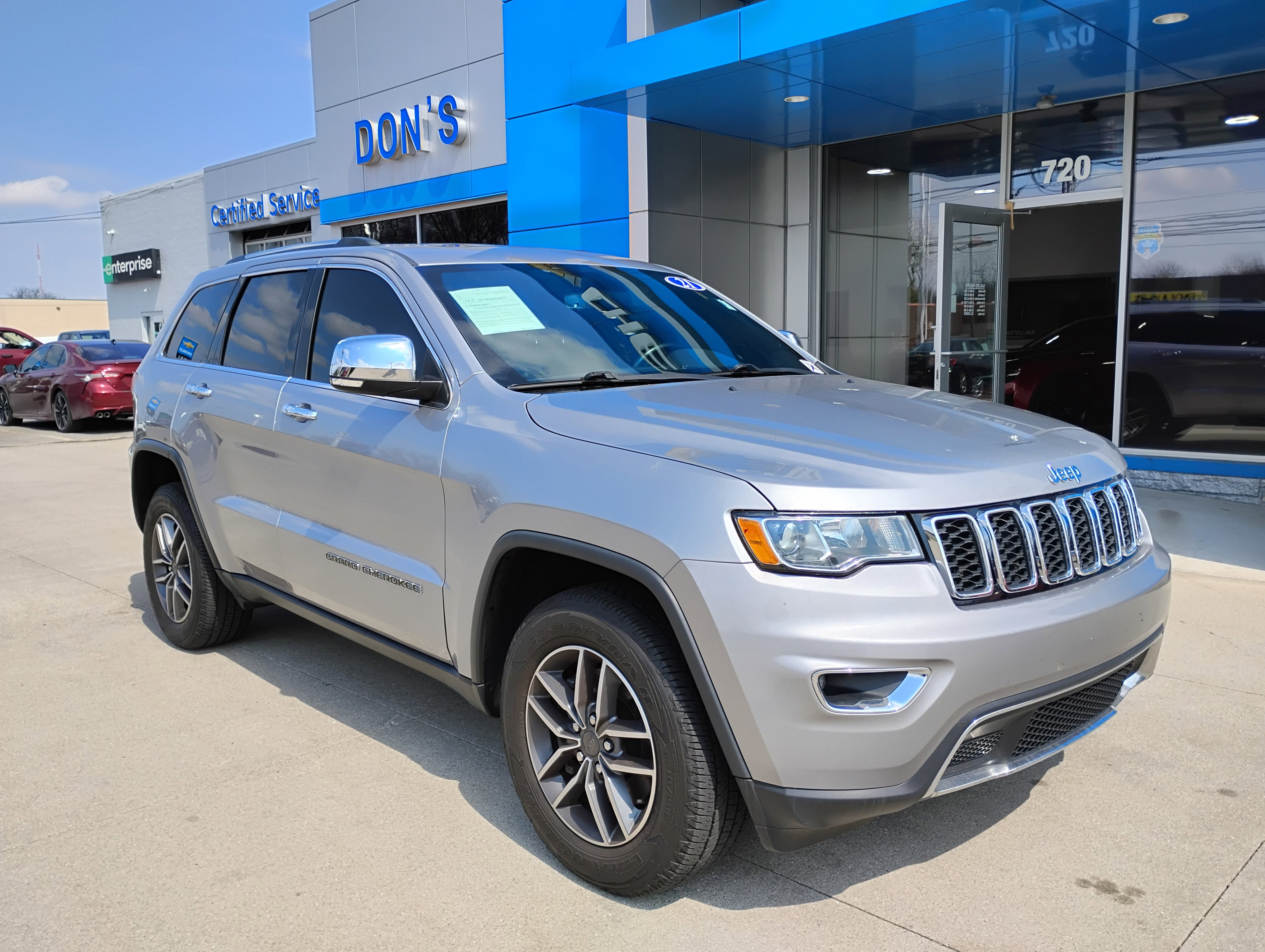 Used 2021 Jeep Grand Cherokee Limited image 3