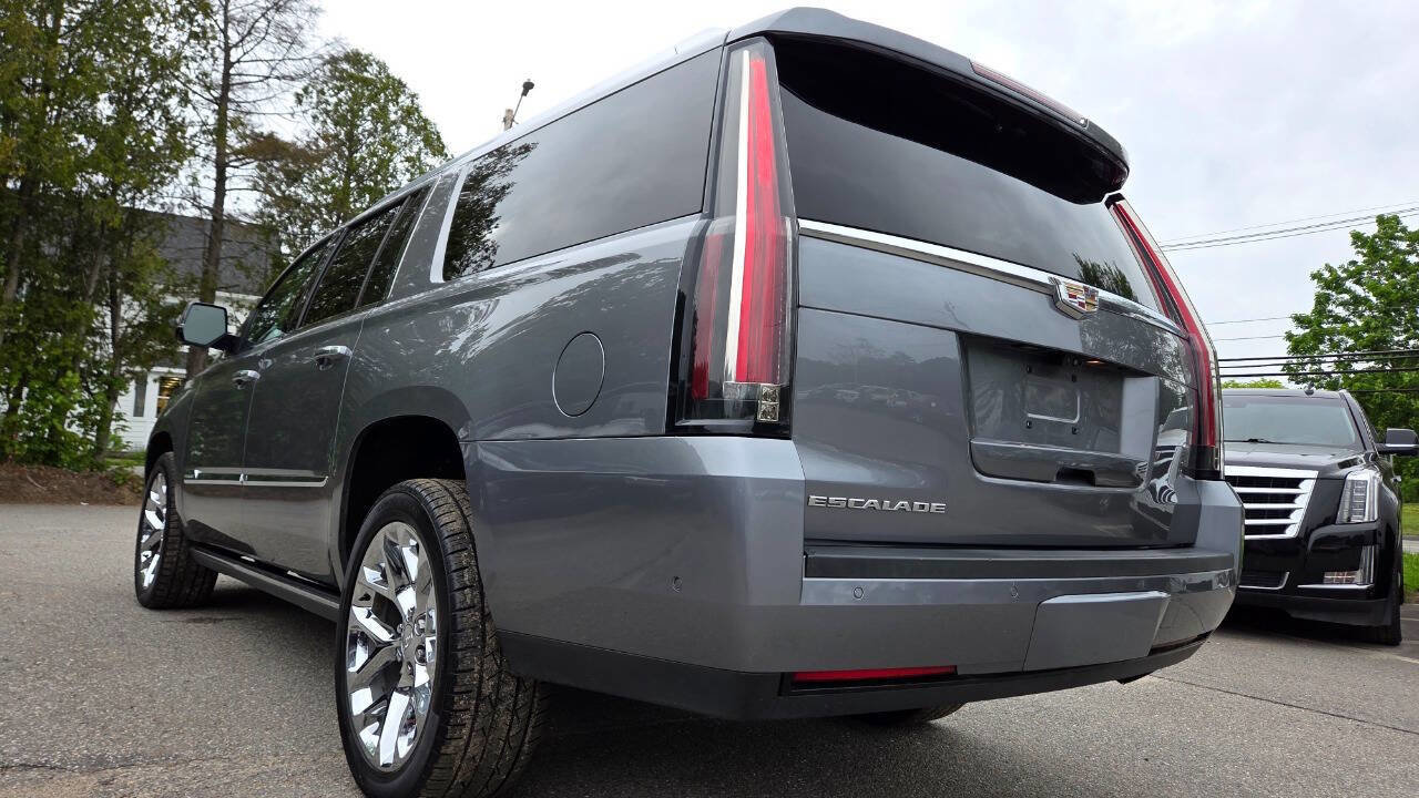 Used 2018 Cadillac Escalade ESV Premium Luxury AWD/4WD image 11