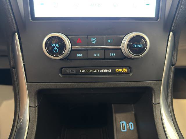 Certified 2023 Ford Edge Titanium image 5