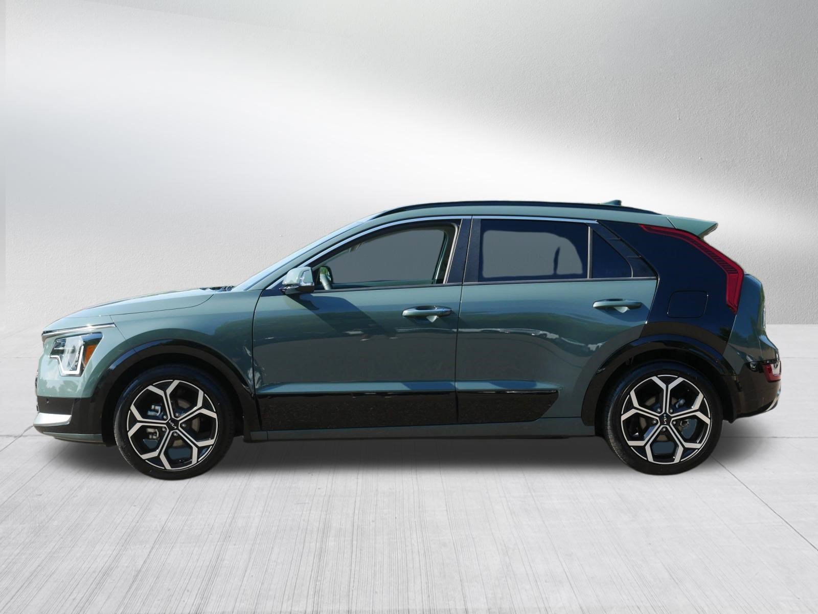 Certified 2025 Kia Niro SX Touring FWD image 4