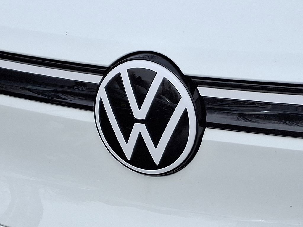 Certified 2025 Volkswagen ID.4 Pro image 30