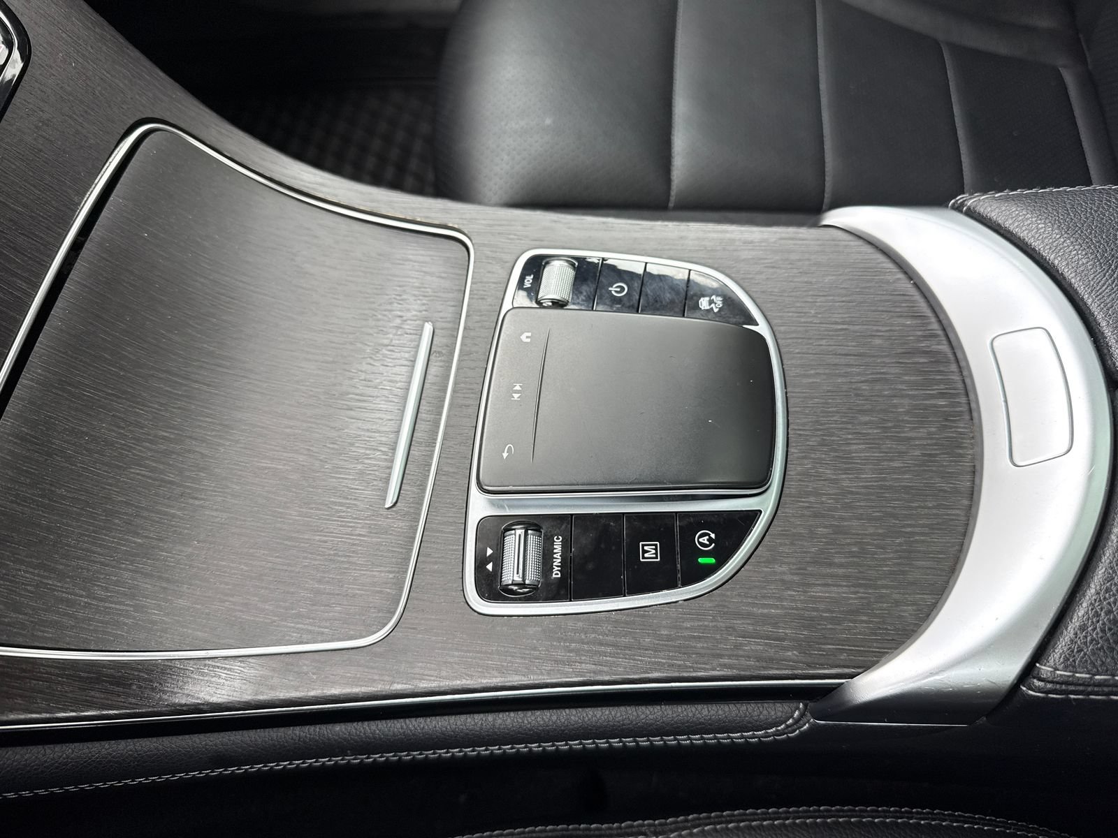 Used 2020 Mercedes-Benz GLC 300 4MATIC image 31