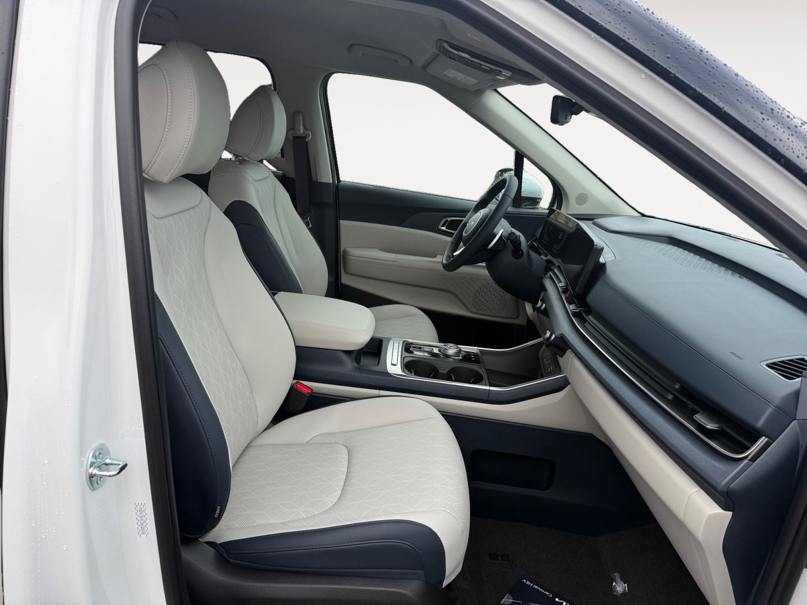 New 2026 Kia Carnival EX FWD image 19