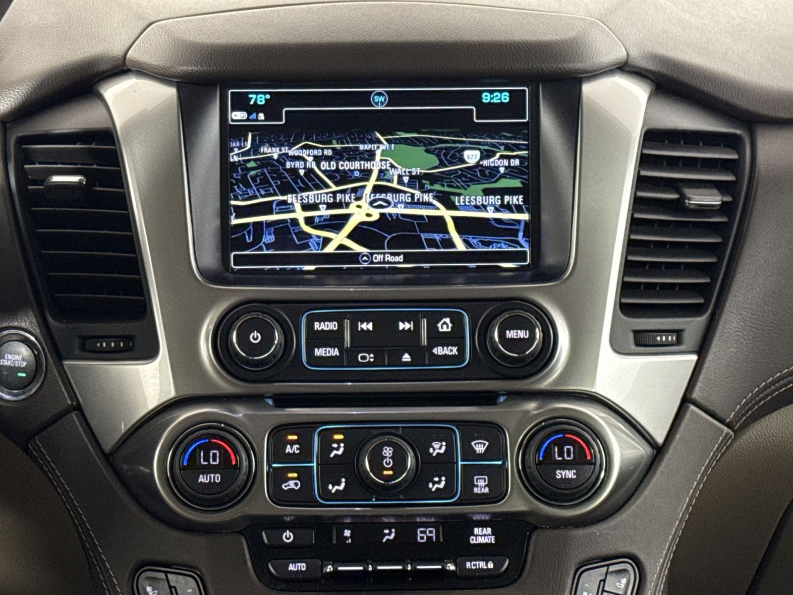 Used 2020 Chevrolet Suburban Premier AWD/4WD image 20