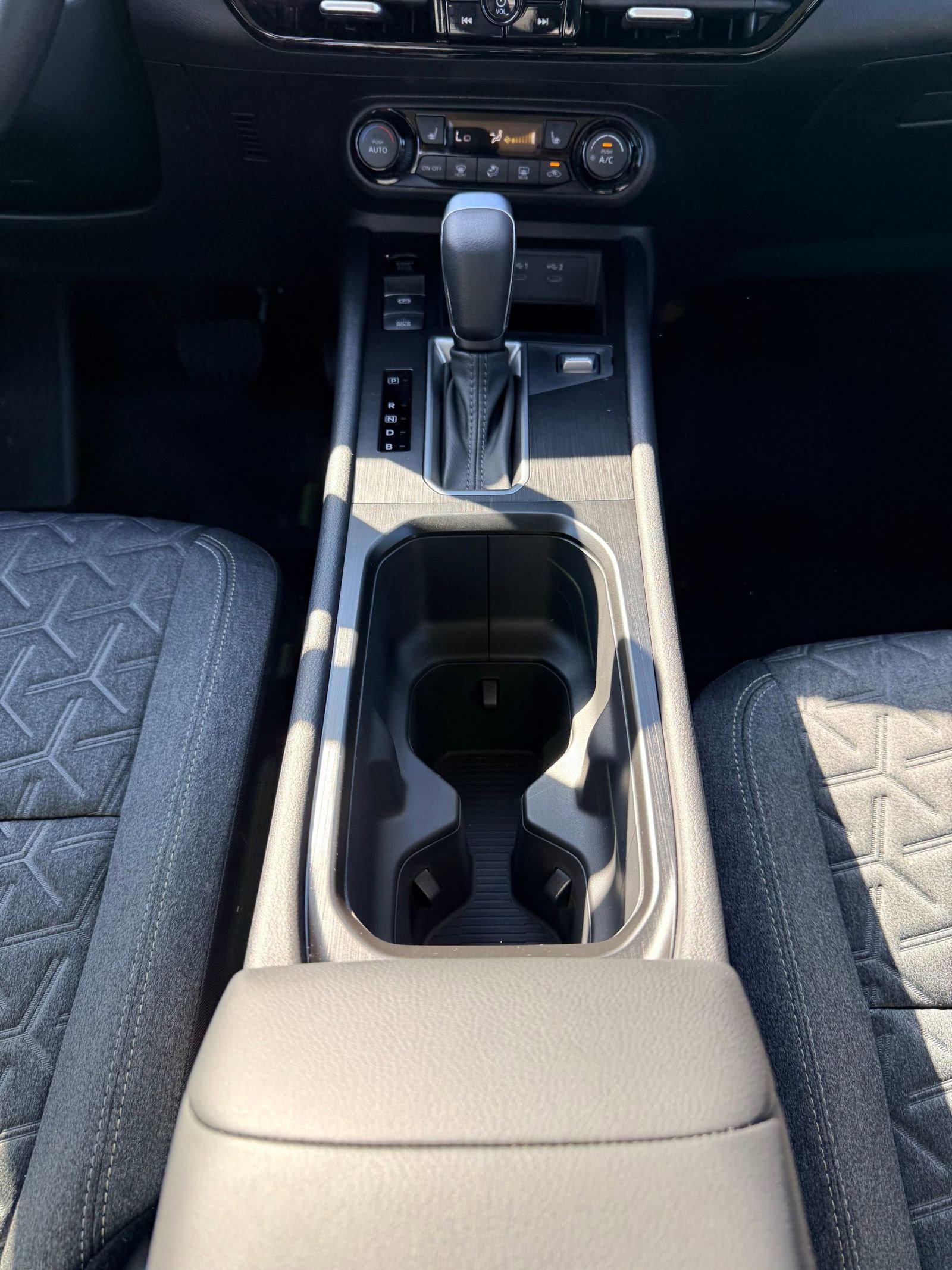 New 2026 Nissan Kicks SV w/ Cold Weather Package image 16