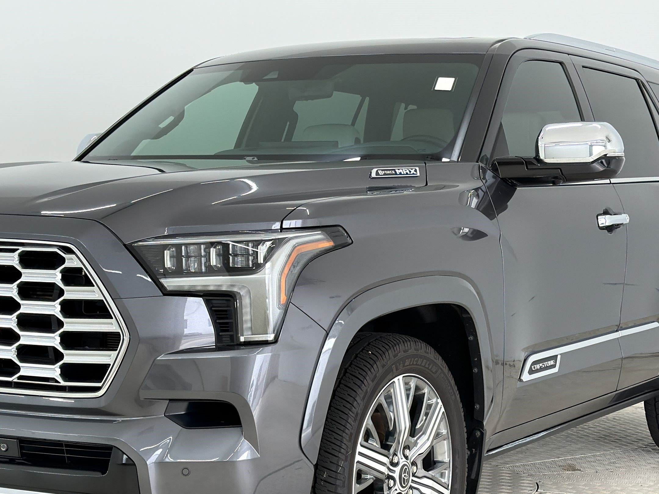 Used 2023 Toyota Sequoia Capstone AWD/4WD image 24