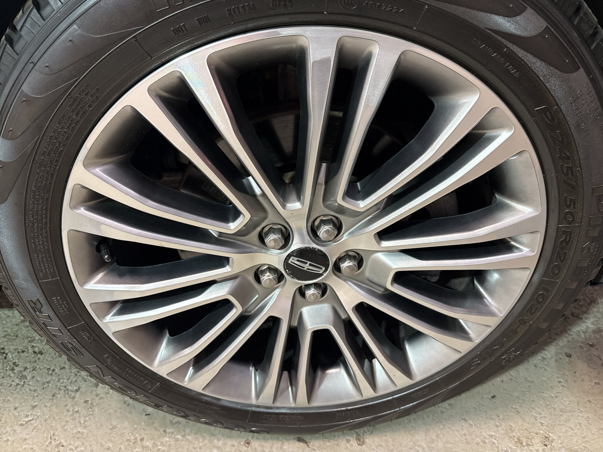 Used 2017 Lincoln MKX Reserve w/ Lincoln MKX Climate Package AWD/4WD image 39