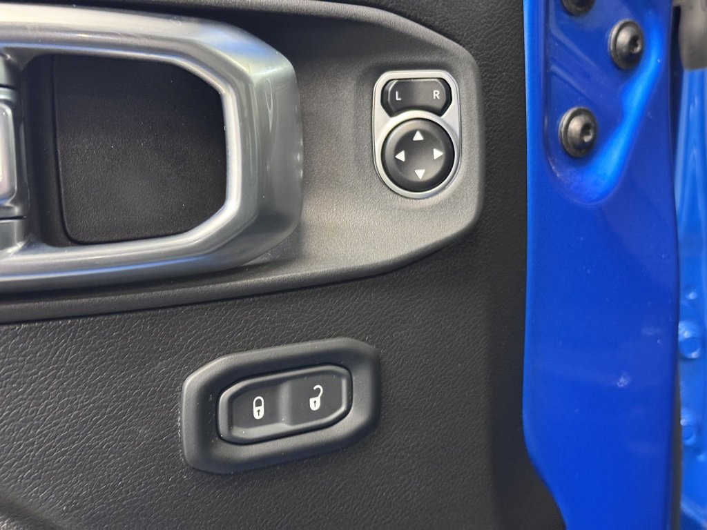 Used 2024 Jeep Gladiator Sport image 10