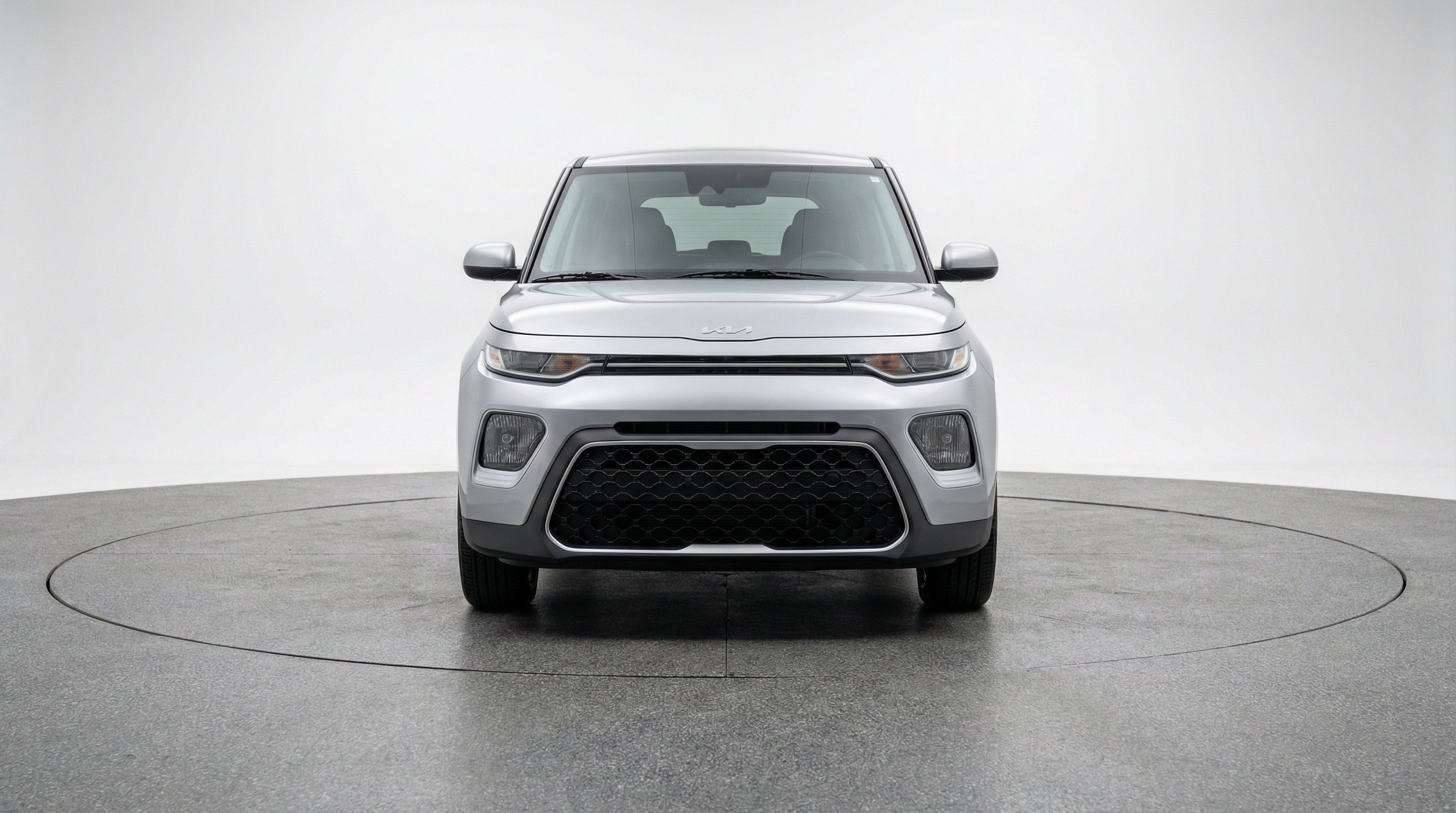 Used 2025 Kia Soul LX w/ LX Technology Package FWD image 2