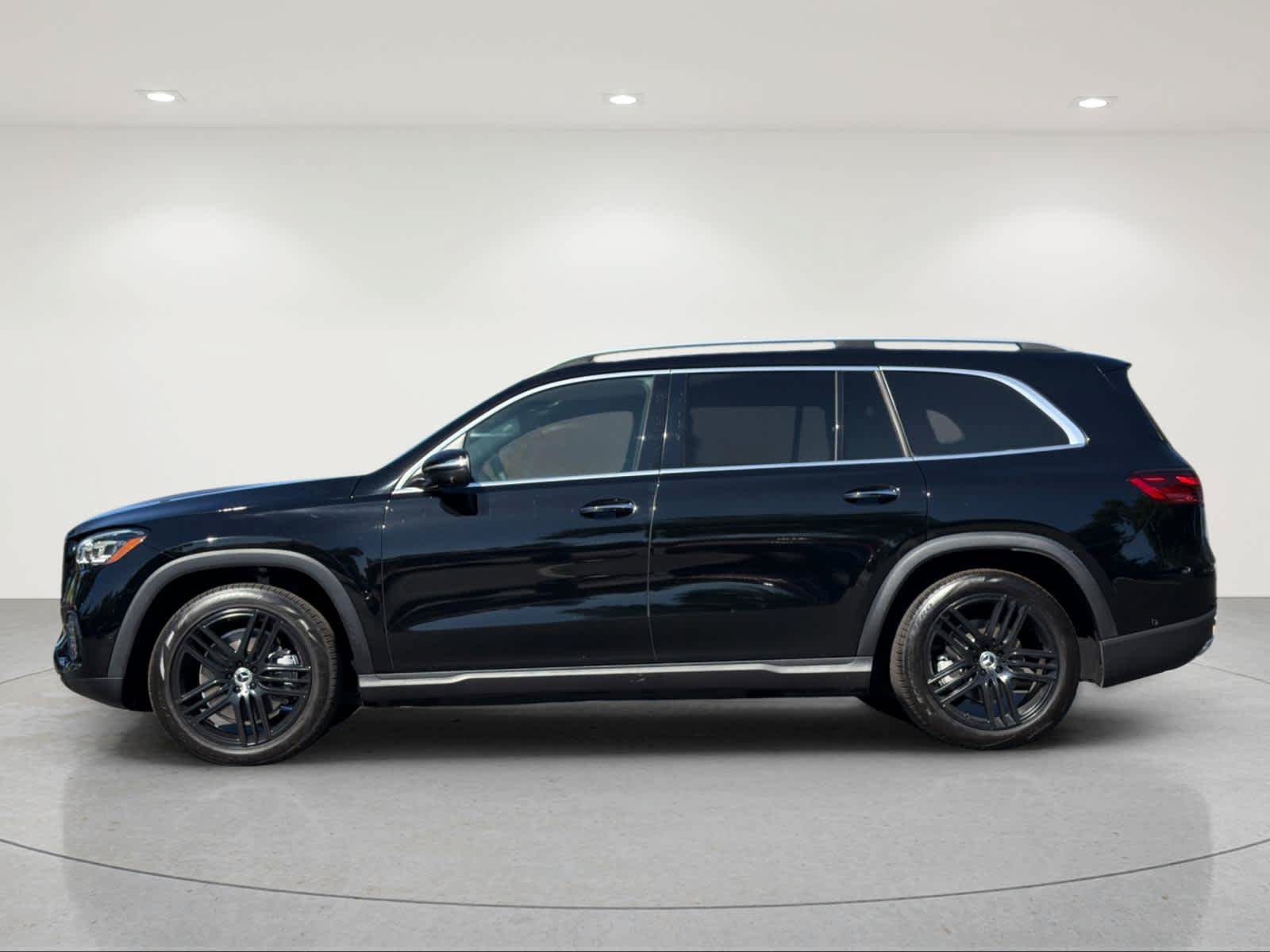 Certified 2024 Mercedes-Benz GLS 450 4MATIC image 2