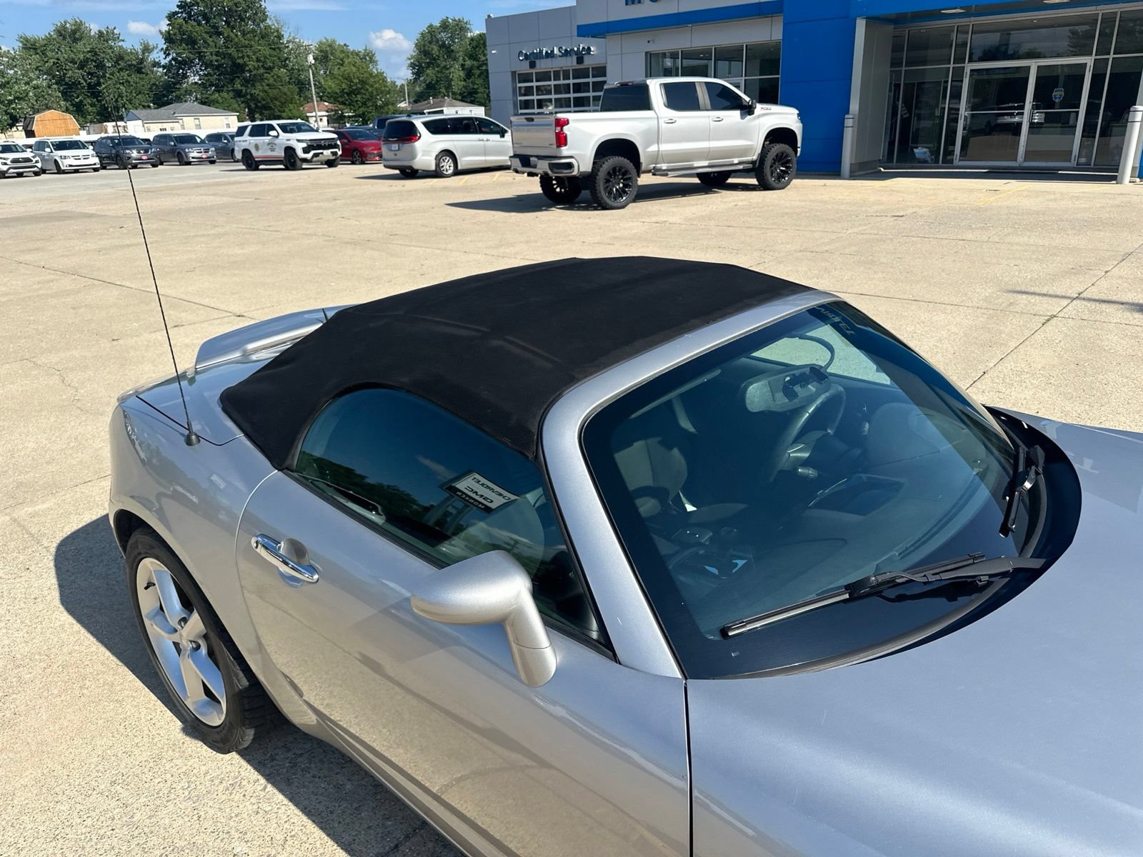 Used 2009 Saturn Sky RWD image 18