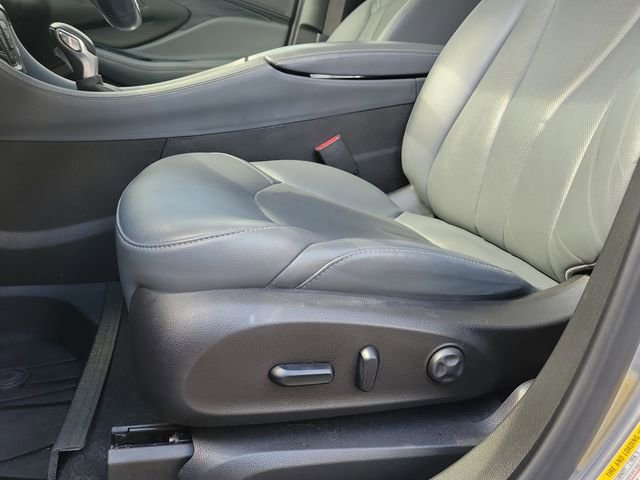 Used 2020 Buick Envision Essence w/ Experience Buick Package FWD image 21