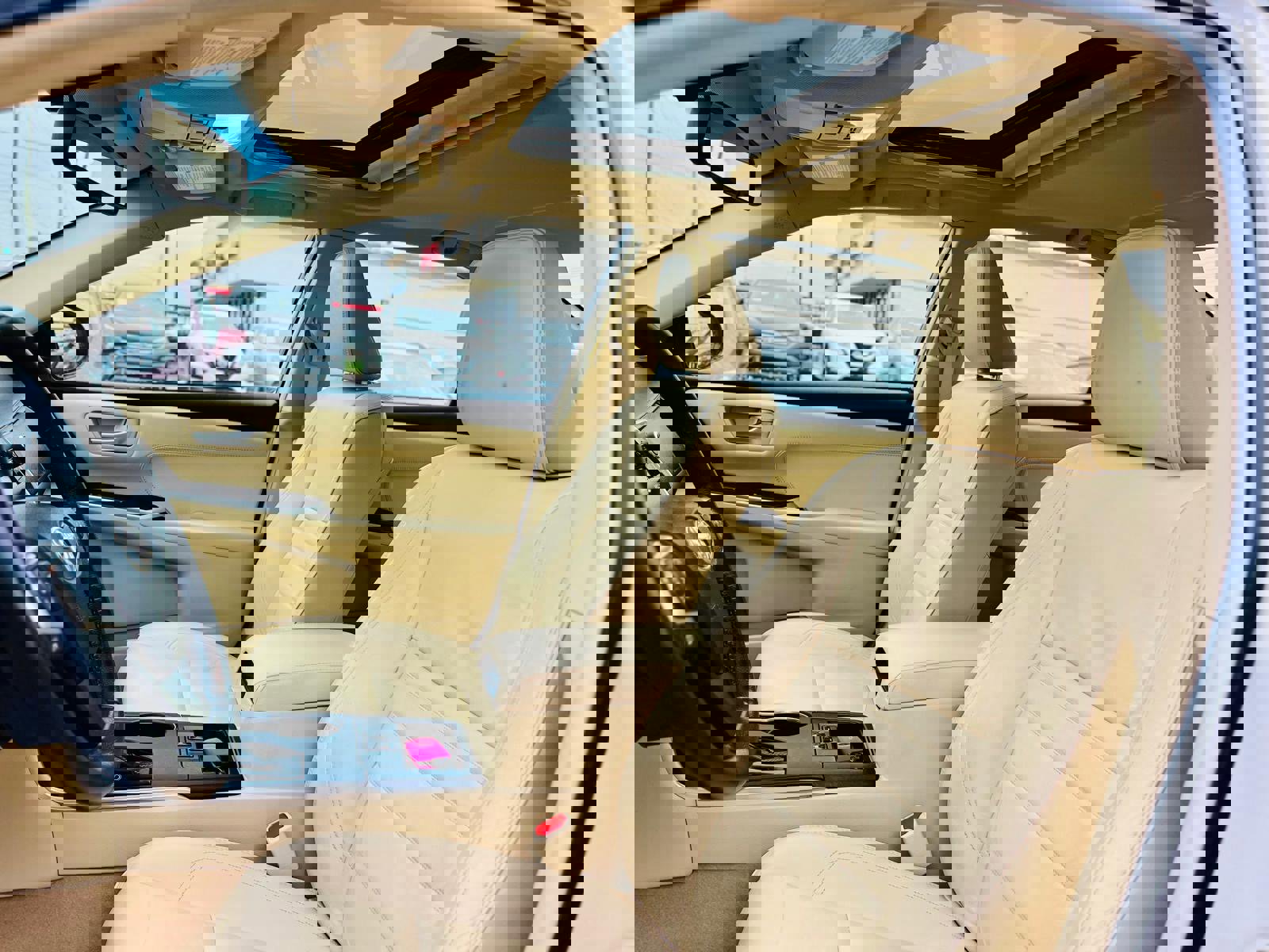 Used 2015 Toyota Camry XLE w/ Moonroof Package image 3