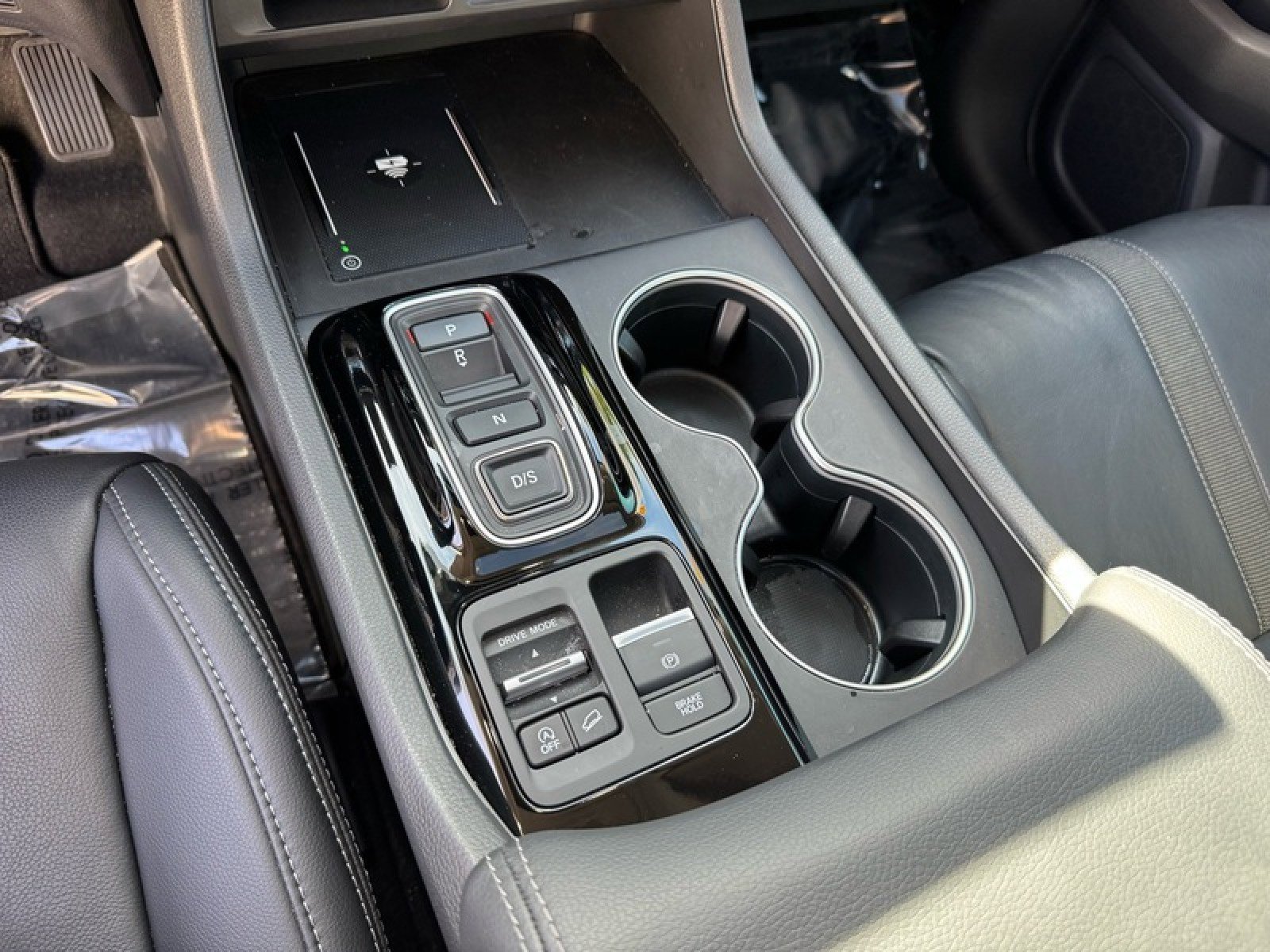 Used 2023 Honda Pilot Touring image 15