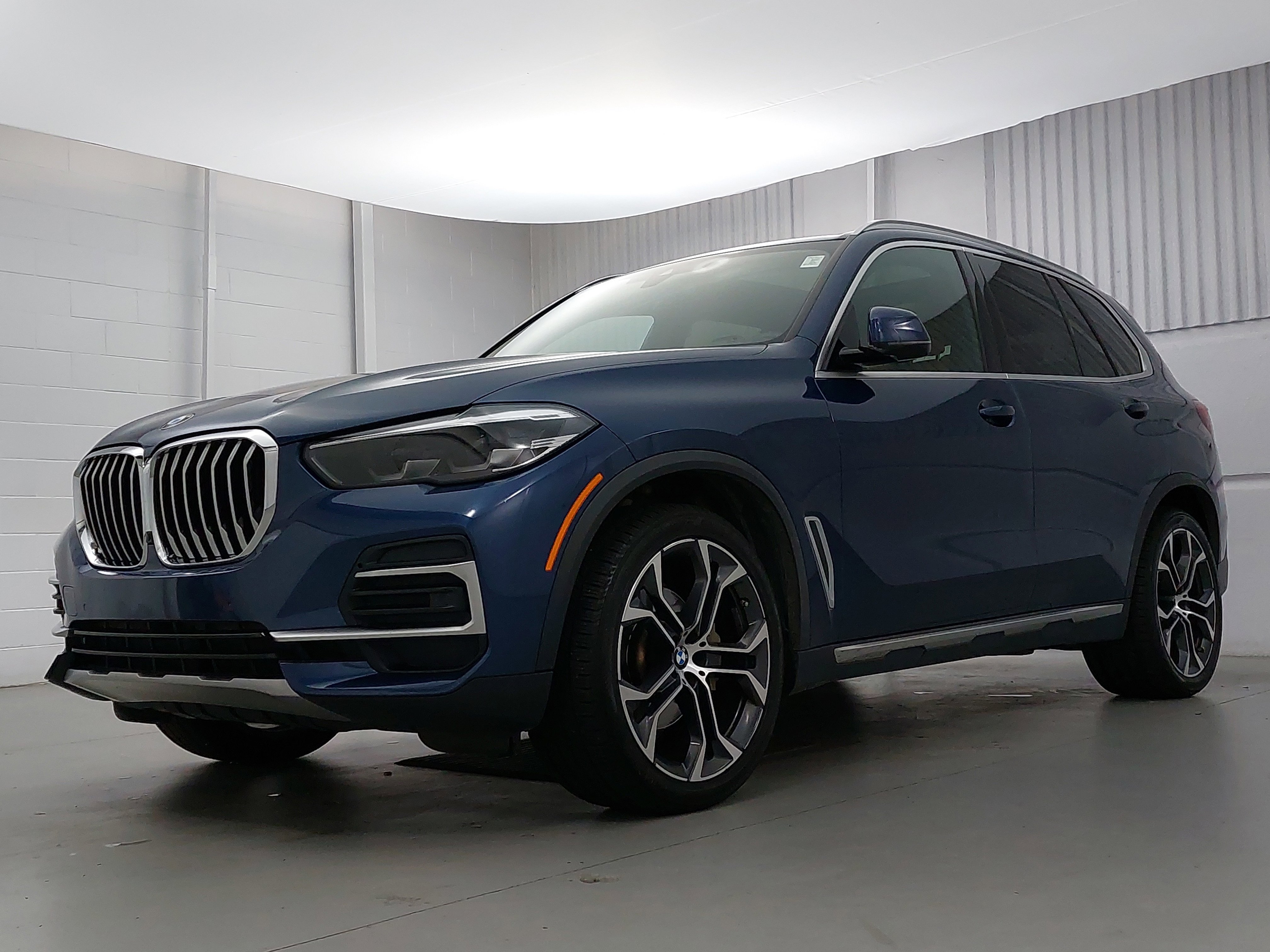 Used 2022 BMW X5 xDrive40i w/ Premium Package
