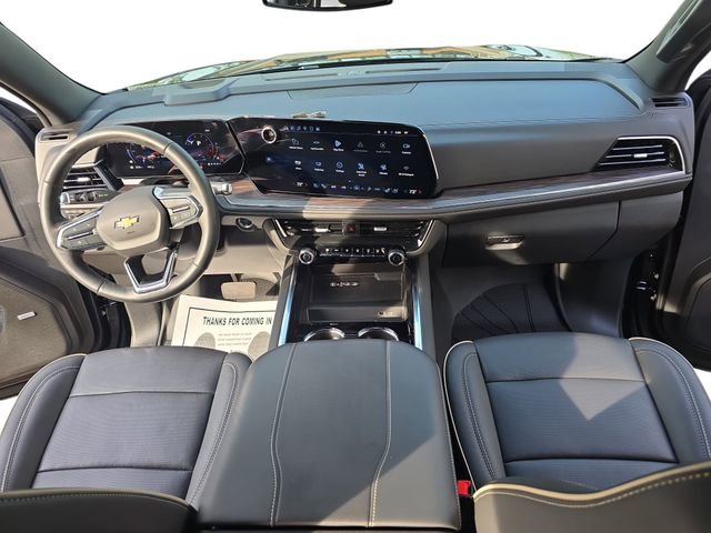 Used 2025 Chevrolet Suburban Premier image 9