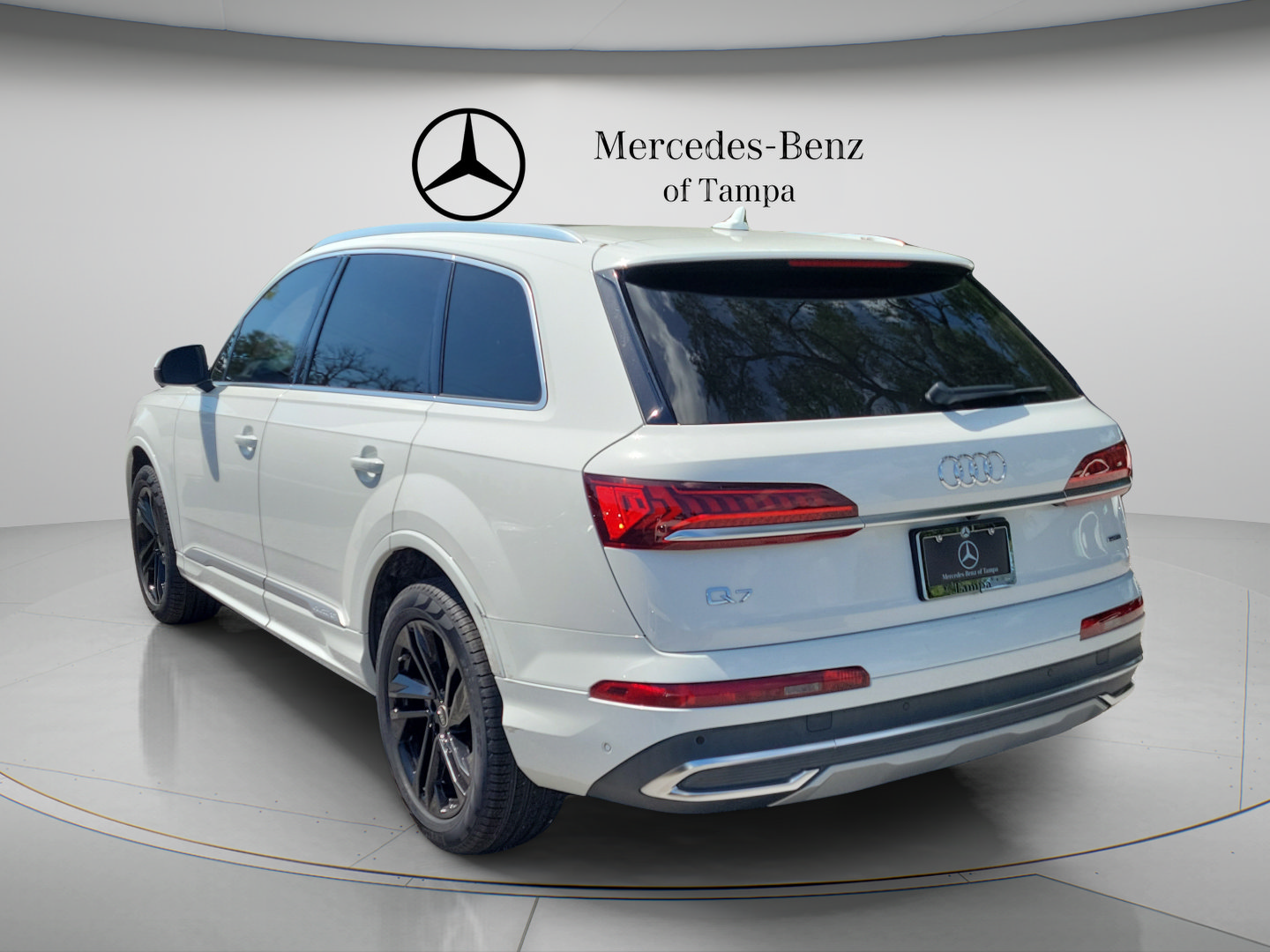 Used 2022 Audi Q7 3.0T Premium Plus AWD/4WD image 2