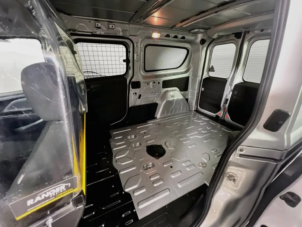 Used 2019 RAM ProMaster City Tradesman FWD image 22