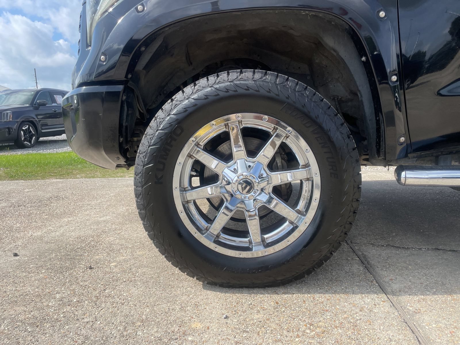 Used 2019 Toyota Tundra Platinum AWD/4WD image 7