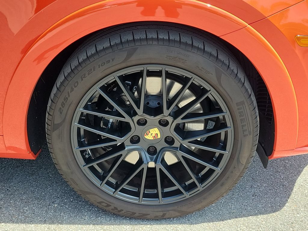 Certified 2021 Porsche Cayenne GTS AWD/4WD image 13